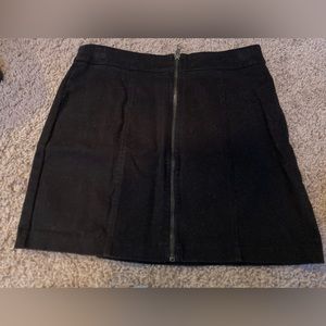 Forever 21 black zip up skirt